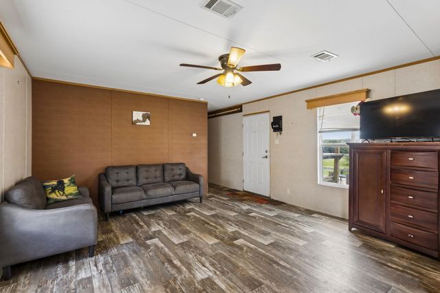 253 N County Line RD C, Elgin, TX 78621