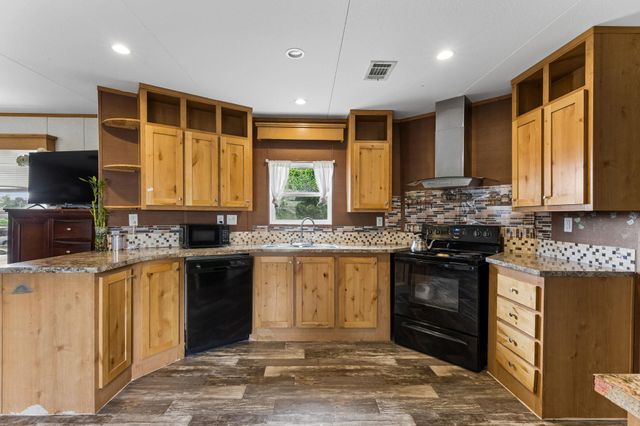253 N County Line RD C, Elgin, TX 78621