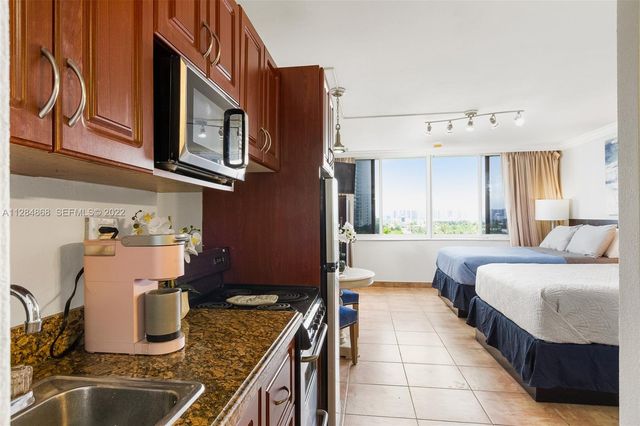 19201 Collins Avenue 641, Sunny Isles Beach, FL 33160