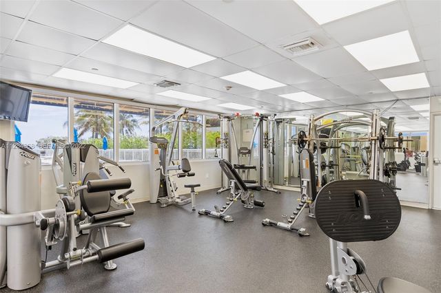 19201 Collins Avenue 641, Sunny Isles Beach, FL 33160