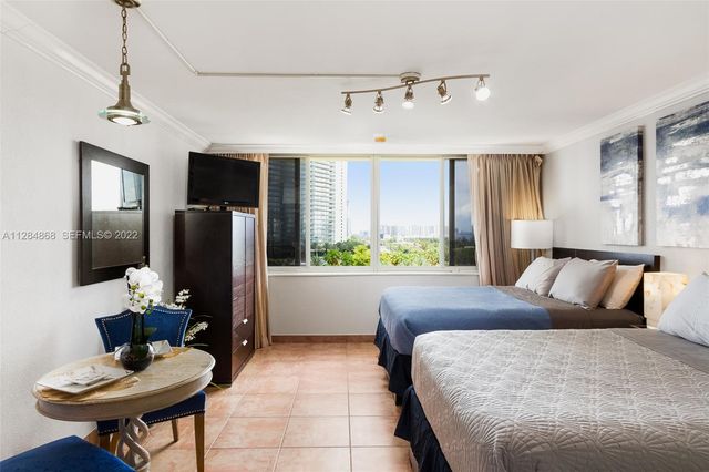 19201 Collins Avenue 641, Sunny Isles Beach, FL 33160