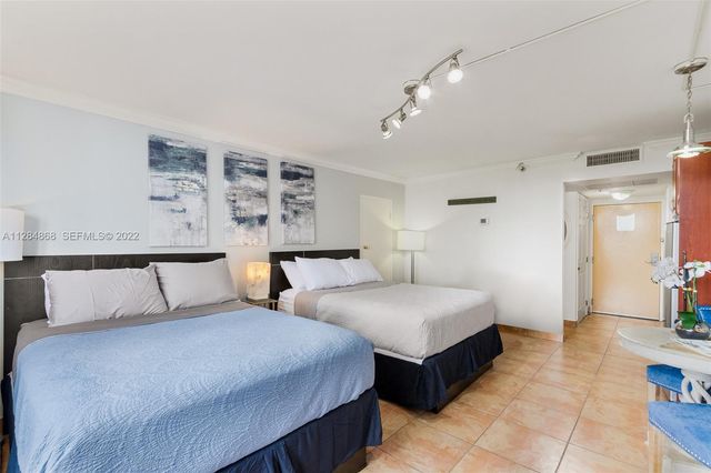 19201 Collins Avenue 641, Sunny Isles Beach, FL 33160