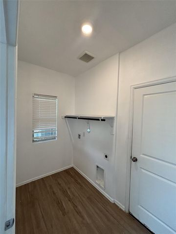 1739 Sahara Drive, Crosby, TX 77532