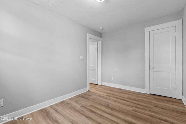 212 Harlan Ave, Louisville, KY 40214