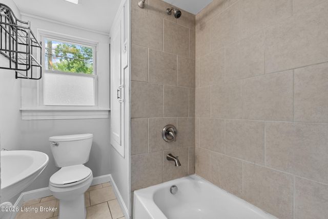 212 Harlan Ave, Louisville, KY 40214