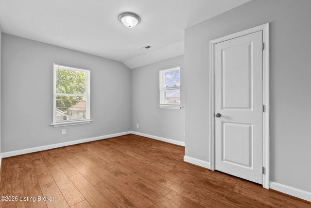 212 Harlan Ave, Louisville, KY 40214