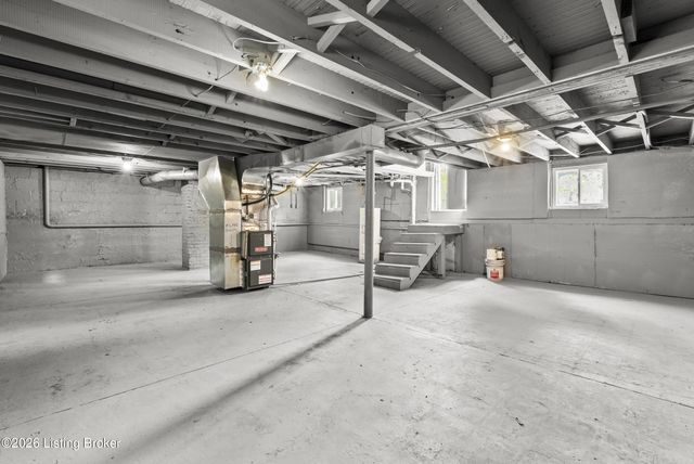 212 Harlan Ave, Louisville, KY 40214