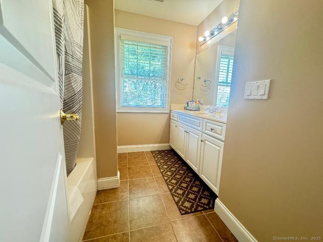 598 Nichols Avenue, Stratford, CT 06614