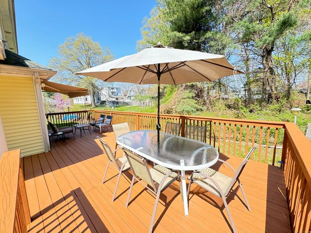 598 Nichols Avenue, Stratford, CT 06614