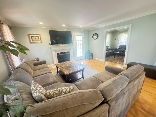 598 Nichols Avenue, Stratford, CT 06614