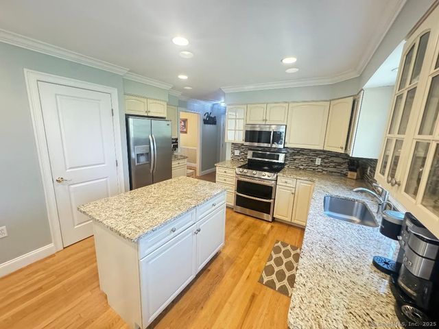 598 Nichols Avenue, Stratford, CT 06614