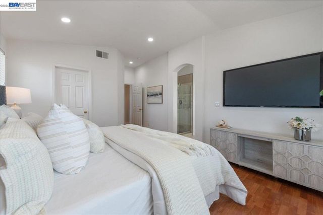 5102 Kino Ct, Dublin, CA 94568
