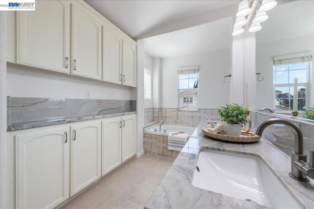 5102 Kino Ct, Dublin, CA 94568