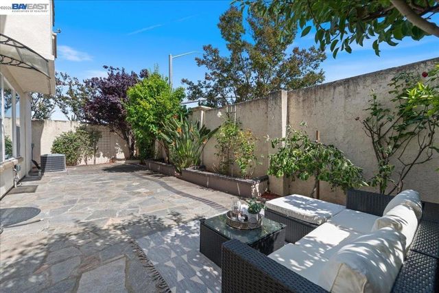 5102 Kino Ct, Dublin, CA 94568