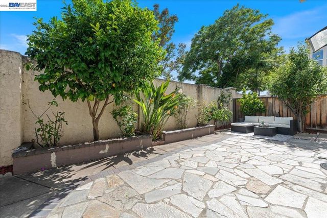 5102 Kino Ct, Dublin, CA 94568