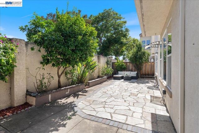 5102 Kino Ct, Dublin, CA 94568