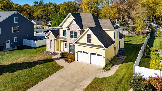 7409 Mitchell Court, South Haven, MI 49090