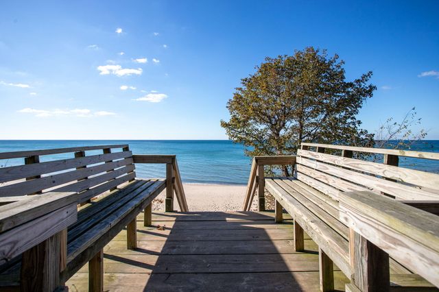 7409 Mitchell Court, South Haven, MI 49090