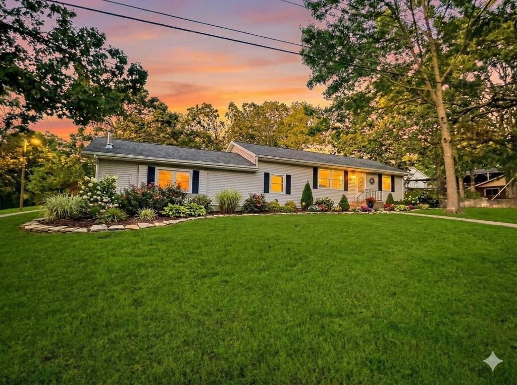 506 W South Street, Nevada, MO 64772