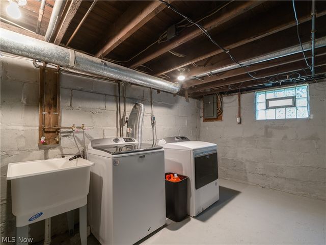 557 Washington Avenue, Barberton, OH 44203