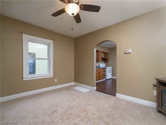 557 Washington Avenue, Barberton, OH 44203
