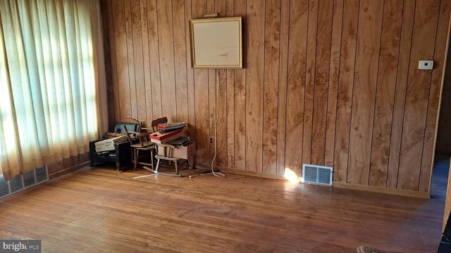 1214 HALL AVE, Abington, PA 19001