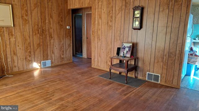 1214 HALL AVE, Abington, PA 19001