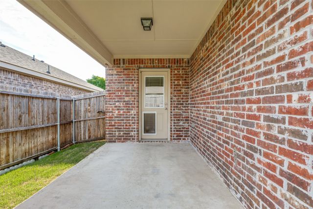 2118 Meadow Park Drive, Princeton, TX 75407
