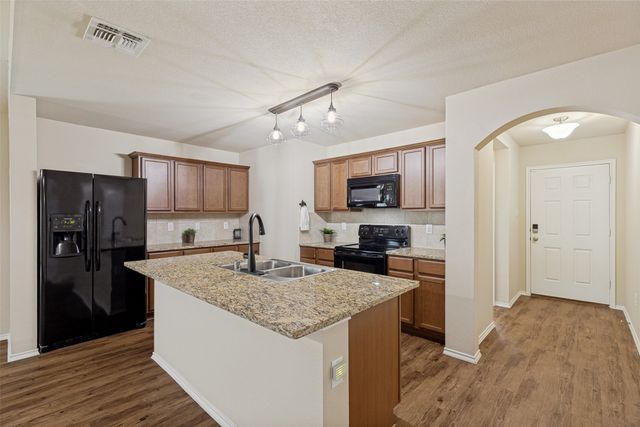 2118 Meadow Park Drive, Princeton, TX 75407
