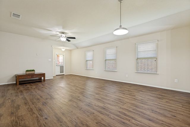 2118 Meadow Park Drive, Princeton, TX 75407