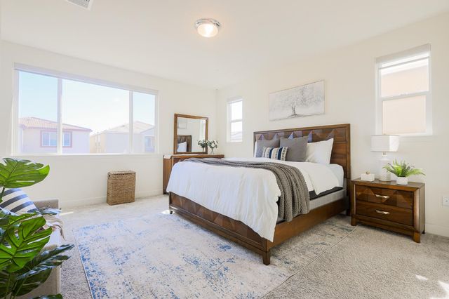 5718 Harveston Way, Sacramento, CA 95835