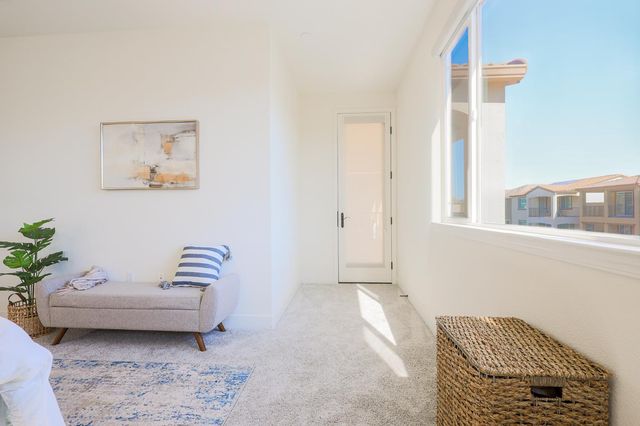 5718 Harveston Way, Sacramento, CA 95835