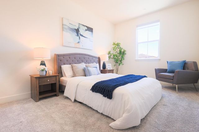 5718 Harveston Way, Sacramento, CA 95835