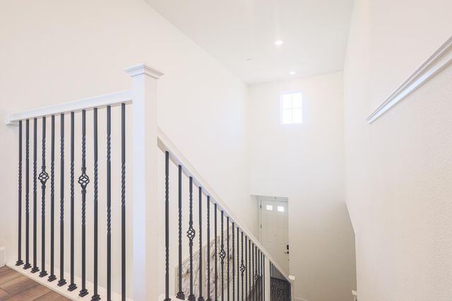 5718 Harveston Way, Sacramento, CA 95835