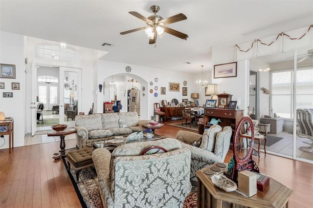 6274 SAILBOAT AVENUE, Tavares, FL 32778