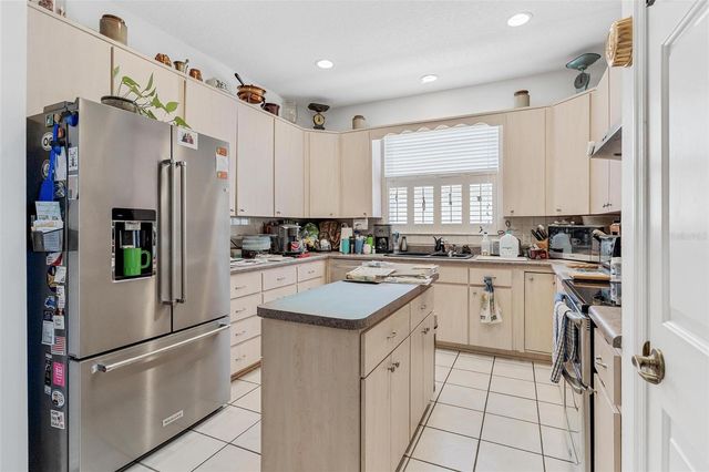 6274 SAILBOAT AVENUE, Tavares, FL 32778