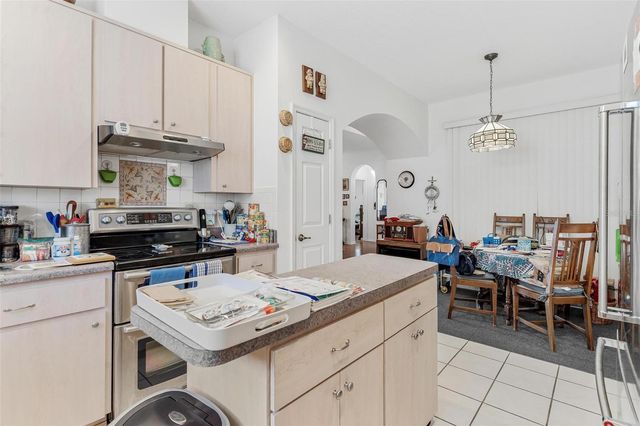6274 SAILBOAT AVENUE, Tavares, FL 32778
