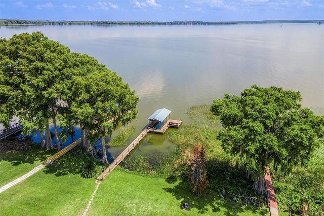 6274 SAILBOAT AVENUE, Tavares, FL 32778