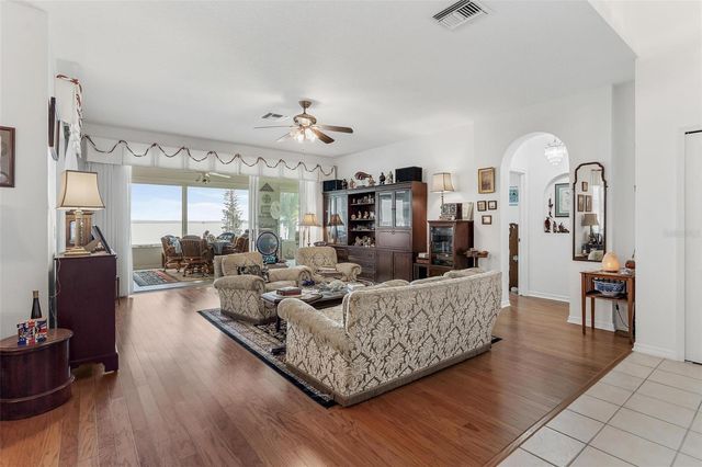 6274 SAILBOAT AVENUE, Tavares, FL 32778