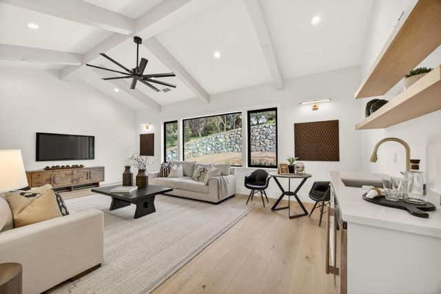 3225 Rustic Woods Ct, Loomis, CA 95650