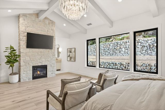 3225 Rustic Woods Ct, Loomis, CA 95650