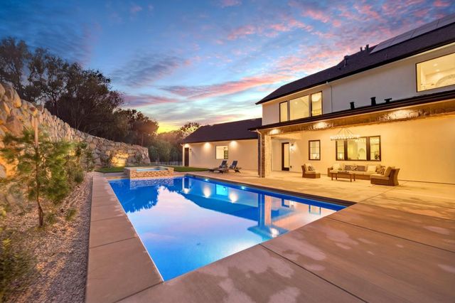 3225 Rustic Woods Ct, Loomis, CA 95650