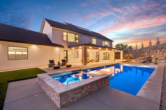 3225 Rustic Woods Ct, Loomis, CA 95650