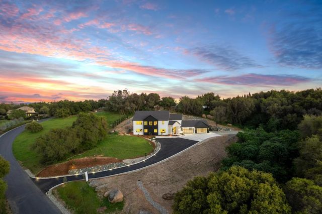 3225 Rustic Woods Ct, Loomis, CA 95650