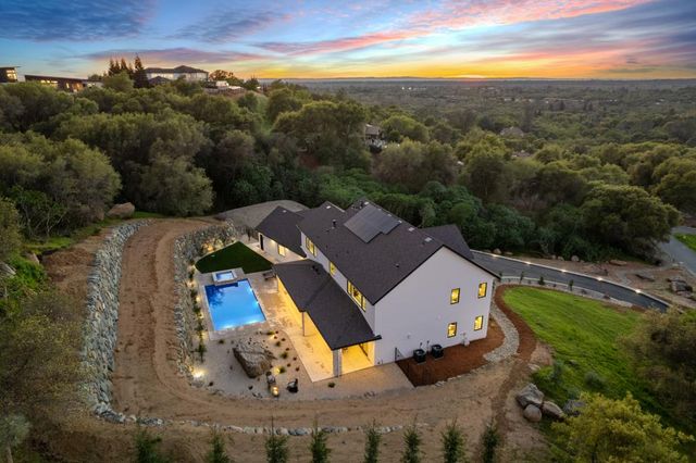 3225 Rustic Woods Ct, Loomis, CA 95650