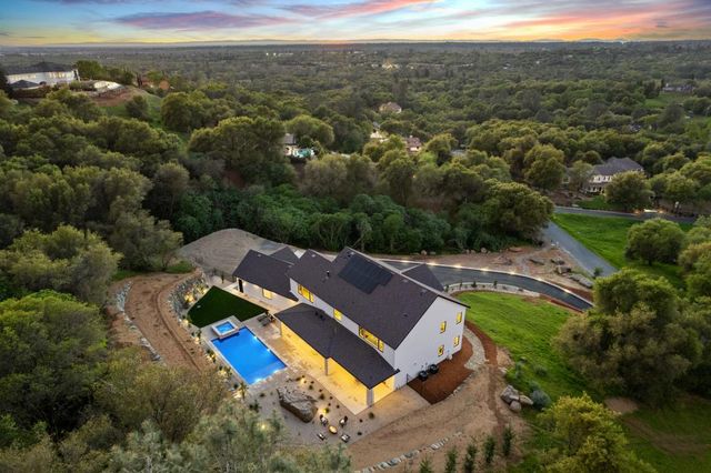 3225 Rustic Woods Ct, Loomis, CA 95650