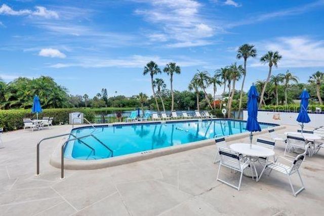 220 BELLEVIEW BOULEVARD 203, Belleair, FL 33756