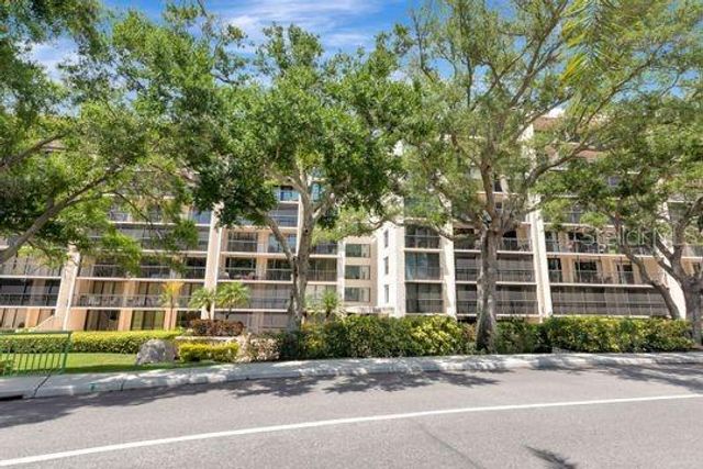 220 BELLEVIEW BOULEVARD 203, Belleair, FL 33756
