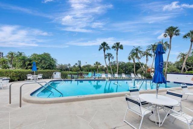 220 BELLEVIEW BOULEVARD 203, Belleair, FL 33756