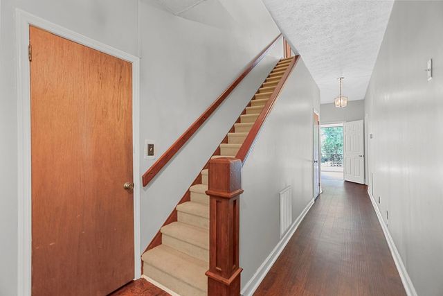 17834 Main Street, Woodbury, GA 30293